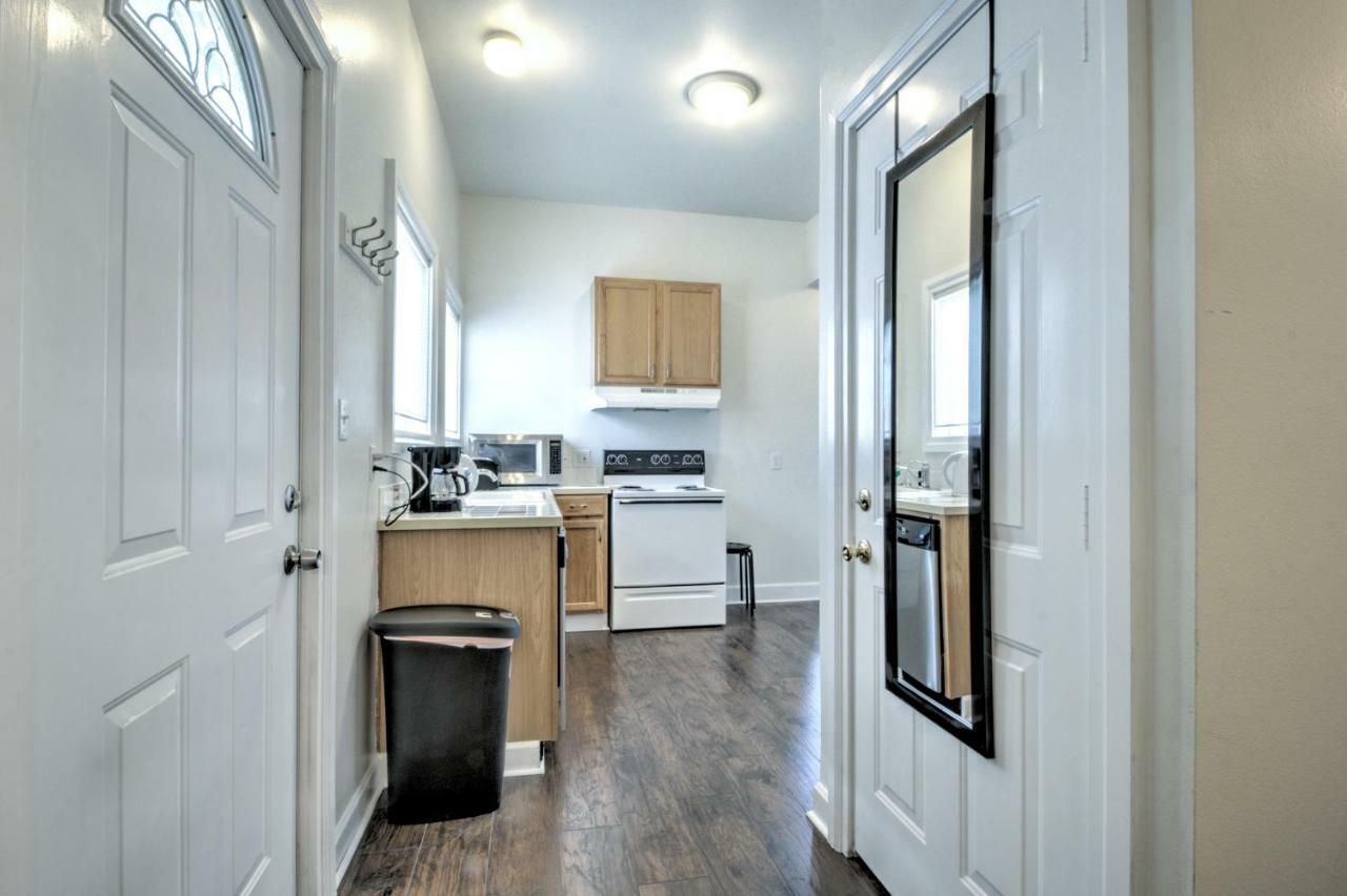 Capitol Hill Luxury Apartments シアトル エクステリア 写真