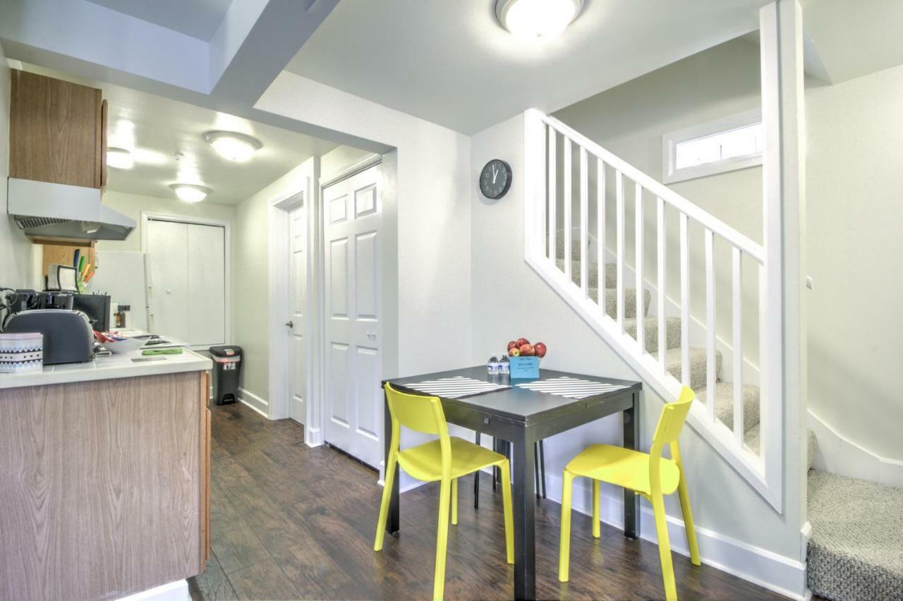 Capitol Hill Luxury Apartments シアトル エクステリア 写真